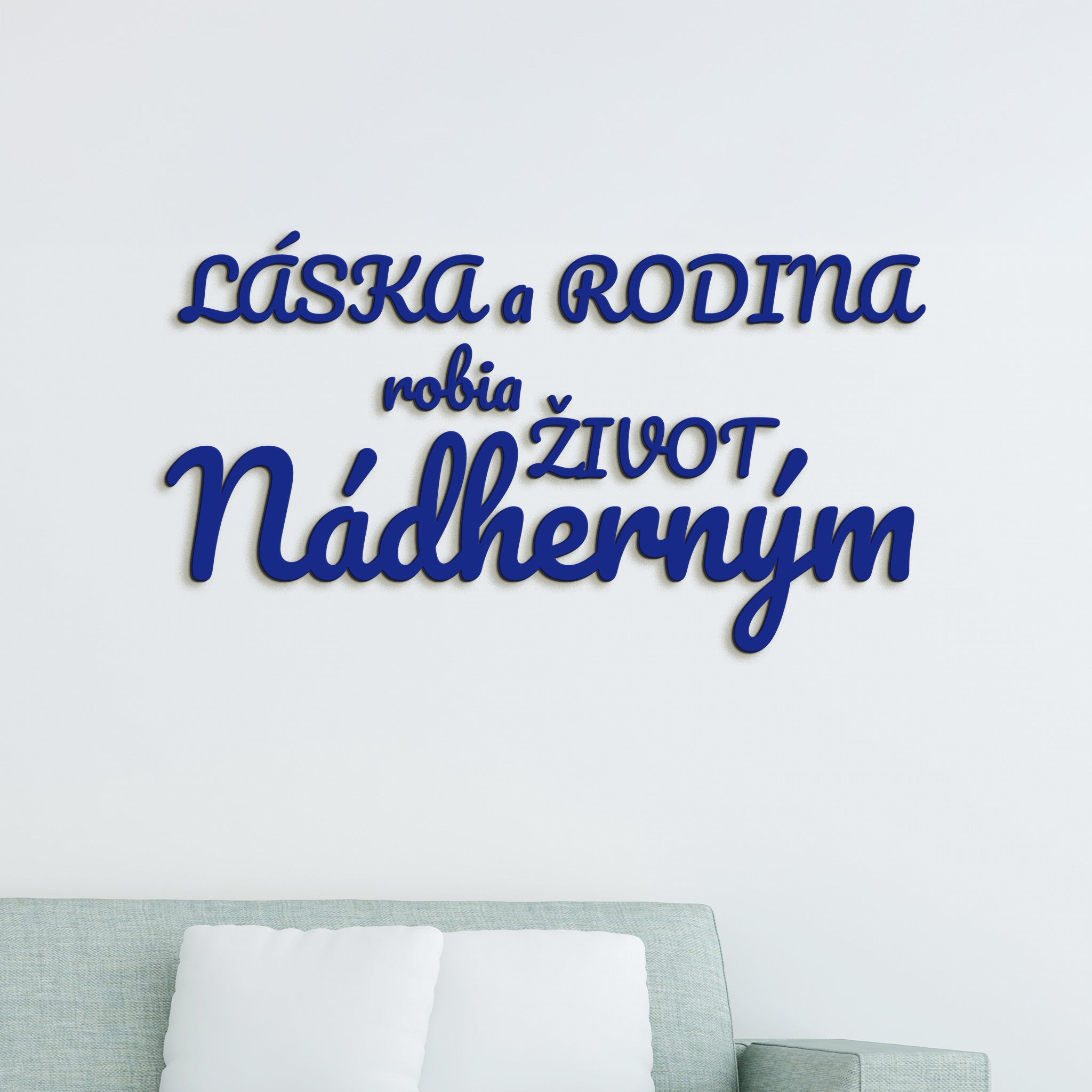 Drevený nápis Láska a rodina robia život nádherným