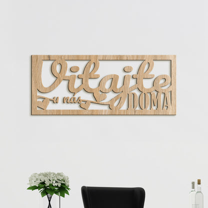 Drevený nápis VITAJTE u nás DOMA