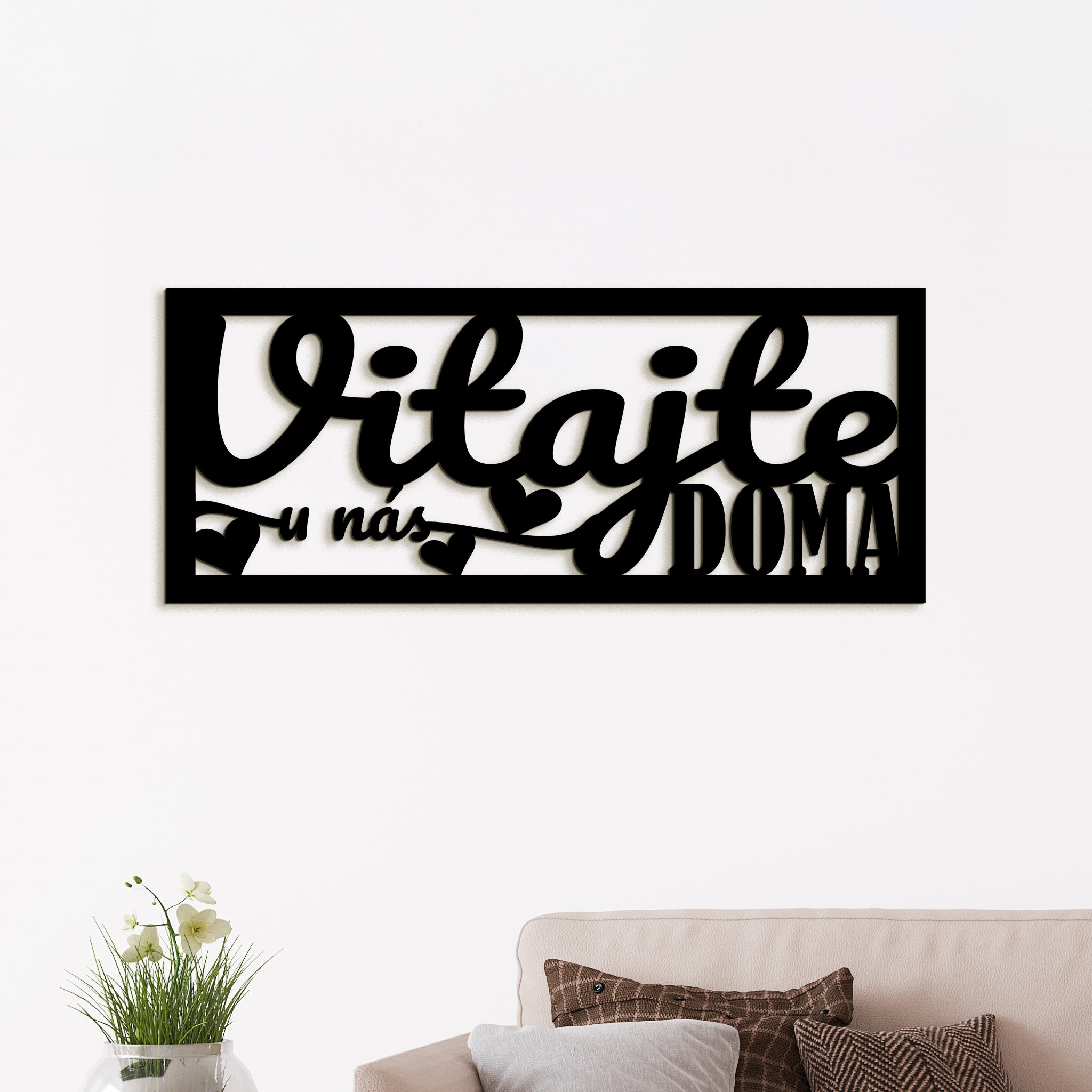 Drevený nápis VITAJTE u nás DOMA