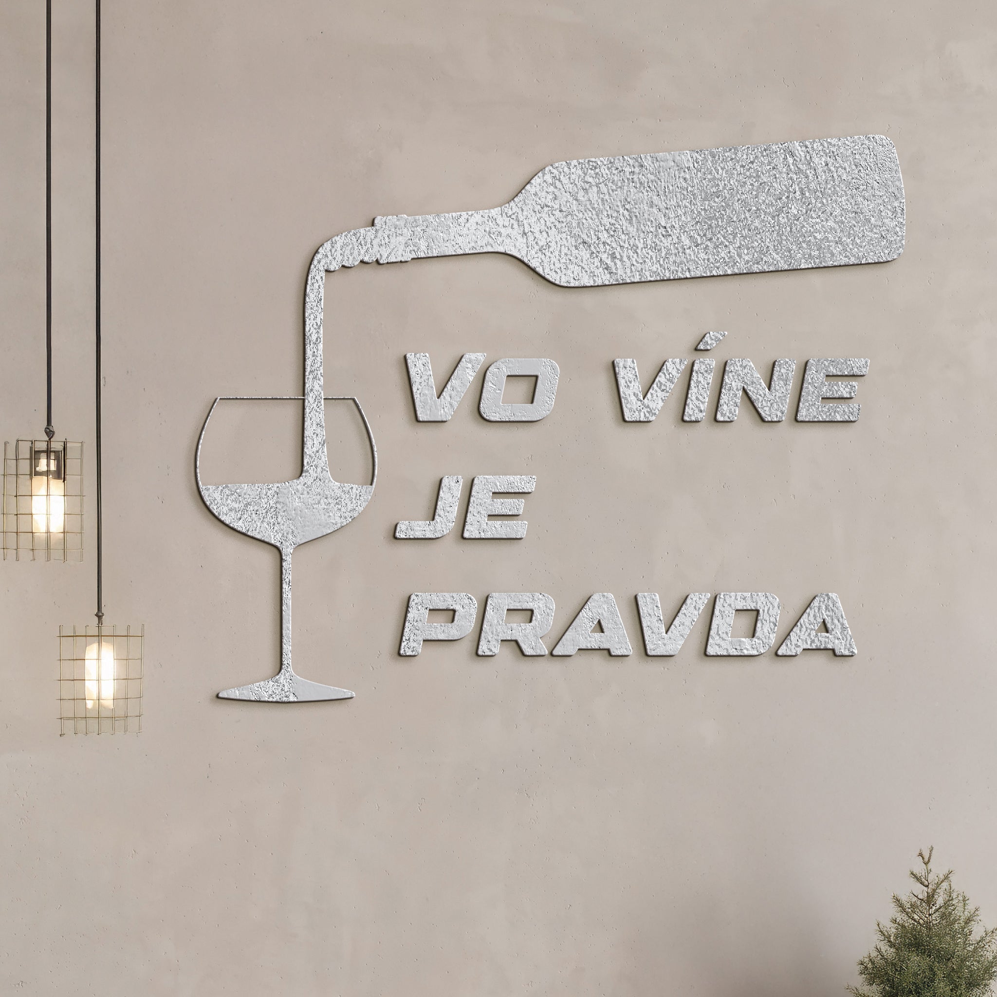 Nápis na stenu s citátom Vo víne je pravda