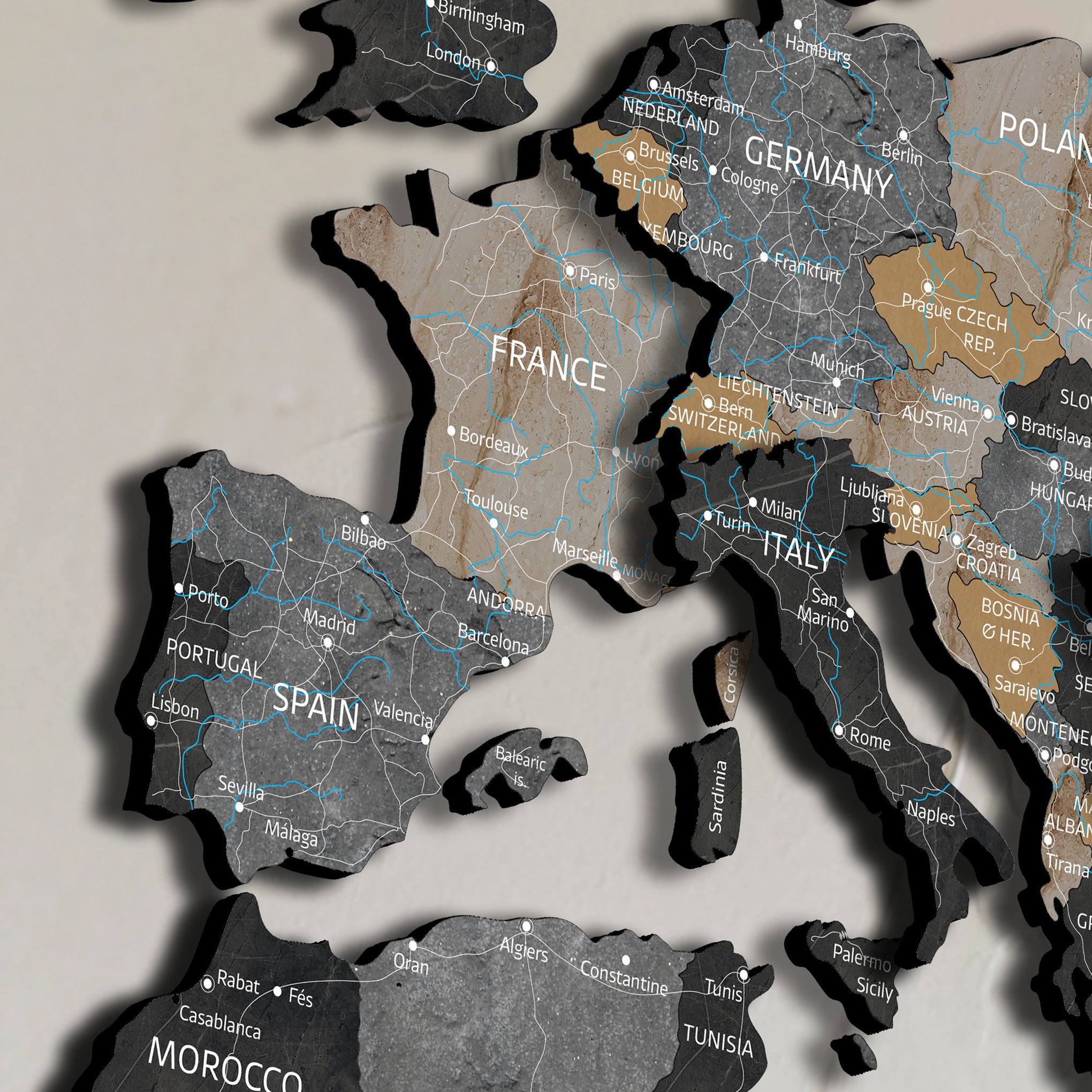 Drevená 3D mapa sveta s efektom kameňa
